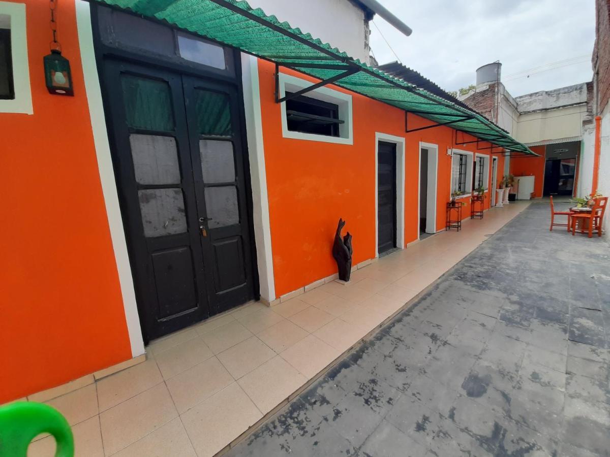 Plaza Hostel Sj 2 サルタ エクステリア 写真