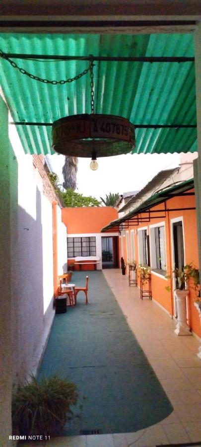 Plaza Hostel Sj 2 サルタ エクステリア 写真