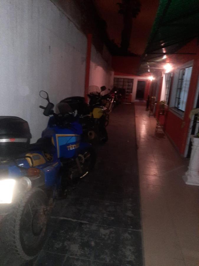 Plaza Hostel Sj 2 サルタ エクステリア 写真